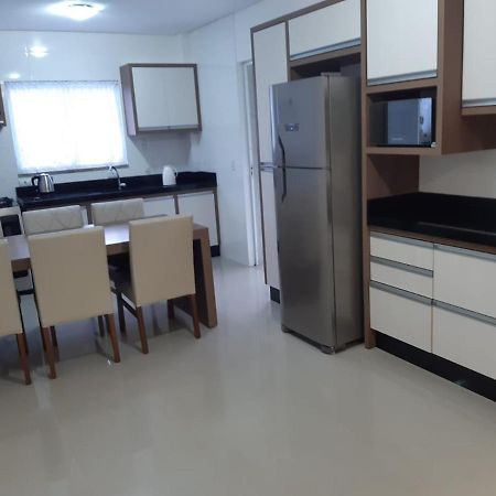 Apartamento 2 Dormitorio Praia De Bombas Bombinhas Bagian luar foto