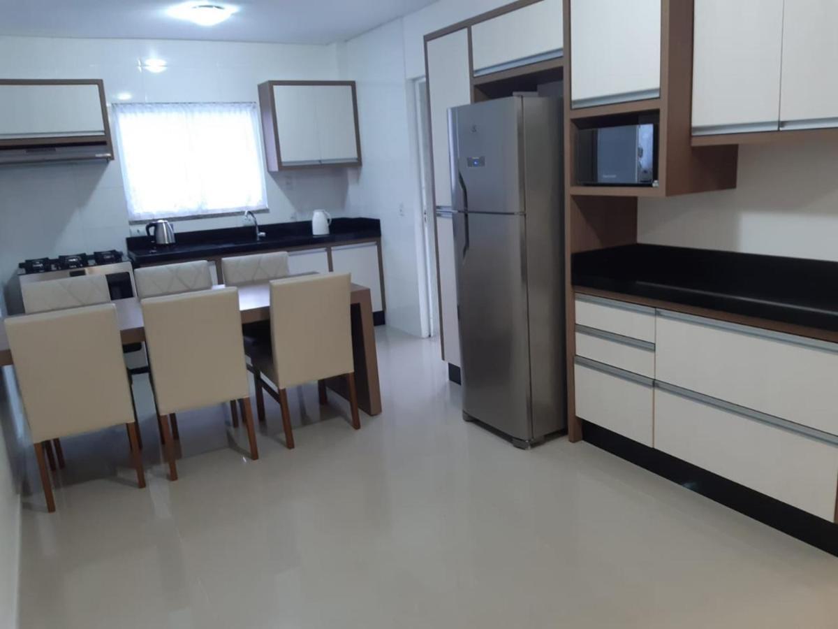 Apartamento 2 Dormitorio Praia De Bombas Bombinhas Bagian luar foto